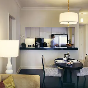 Hotell Raffles Makati, Makati City