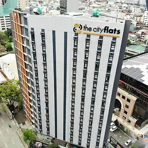 The Flats Amorsolo Hostal